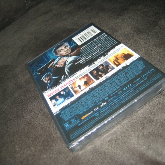 ESCAPE PLAN THE EXTRACTORS (DVD, 2019) BRAND NEW - RATED R - WIDESCREEN - Picture 2 of 5